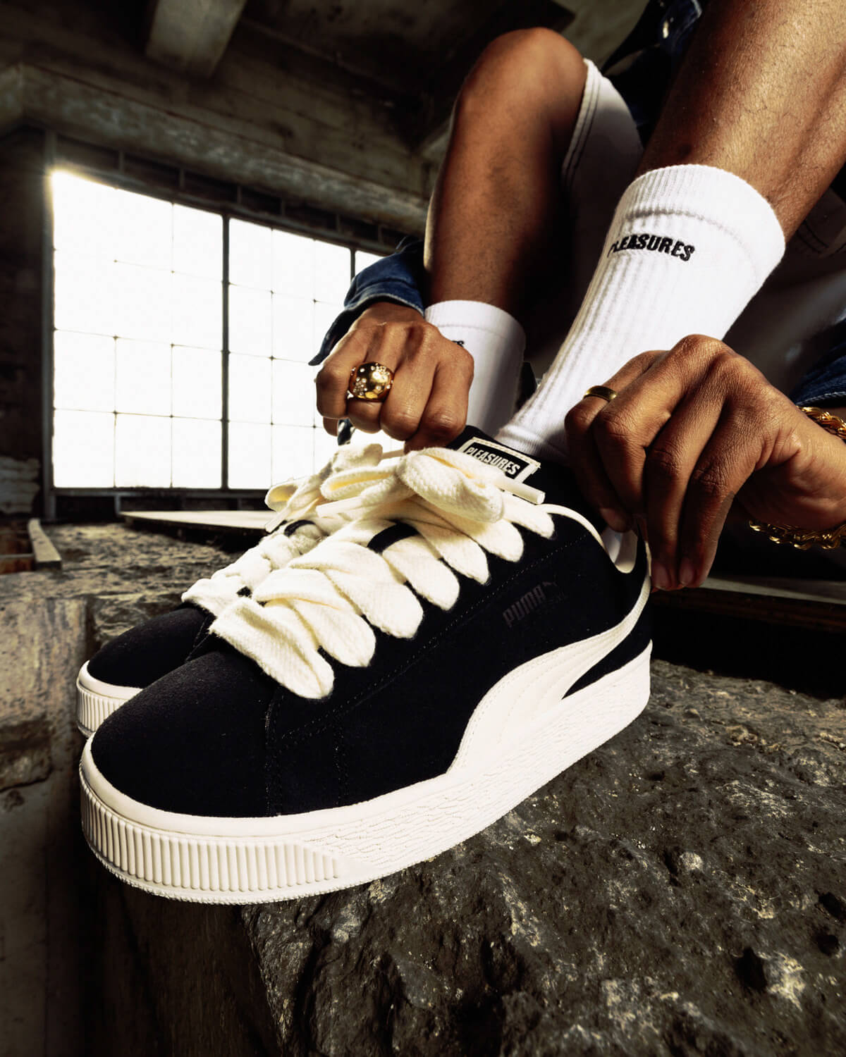 PUMA X PLEASURES SUEDE XL - Puma Black / Forsted Ivory - 396057-01
