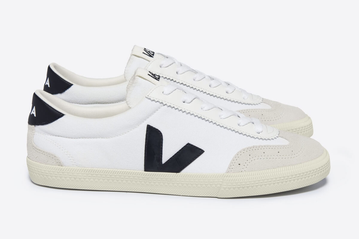 Veja Volley Canvas - White Black
