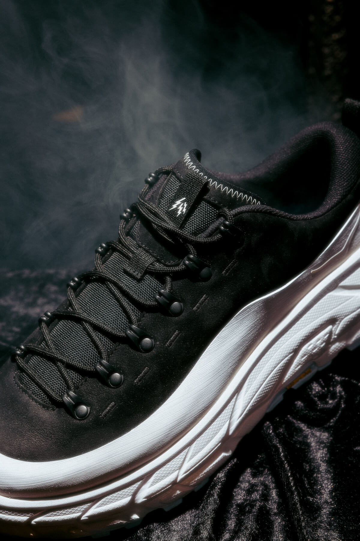 HOKA x Hidden Characters Tor Summit 2 - Snow White / Black - 1157070-SWW