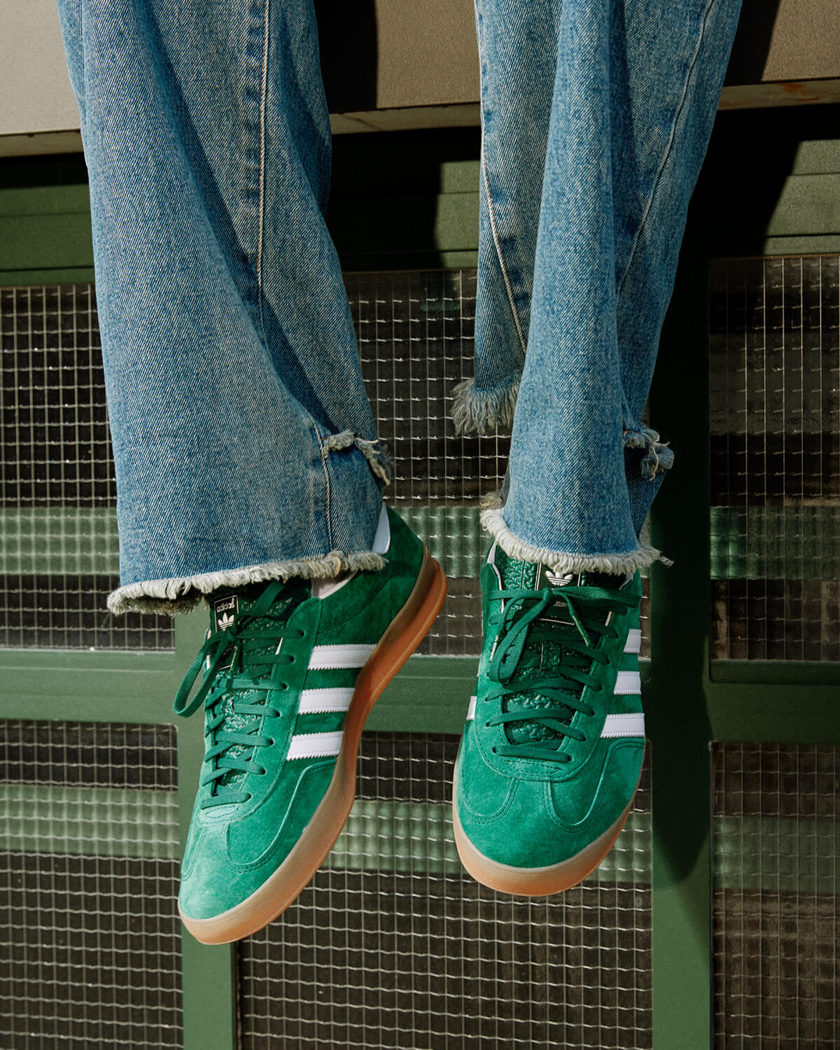 adidas Gazelle Indoor - Collegiate Green / Footwear White / Gum 2 - IG1596