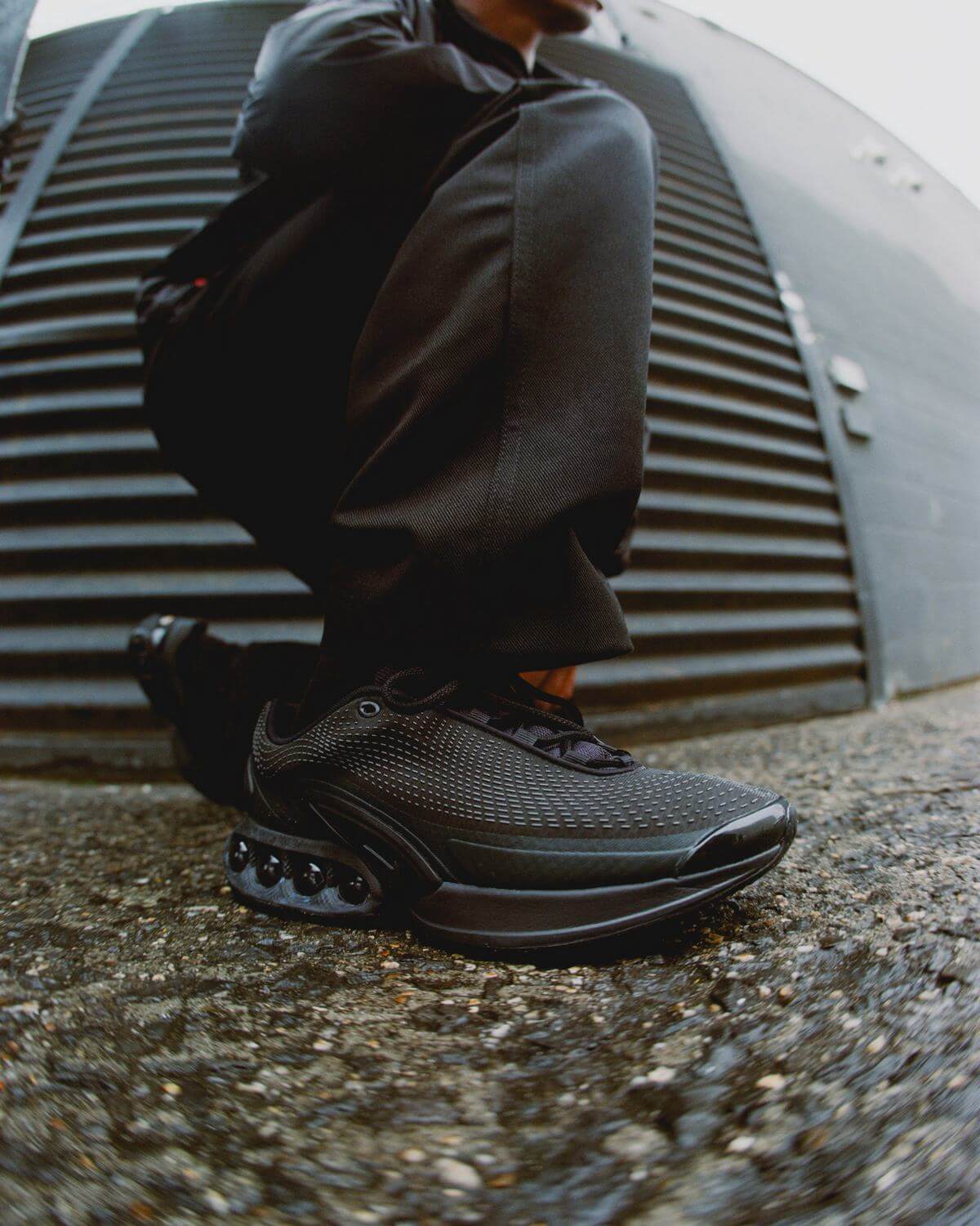 Nike Air Max Dn "Black" - Black/Dark Smoke Grey/Dark Grey/Anthracite - DV3337-002