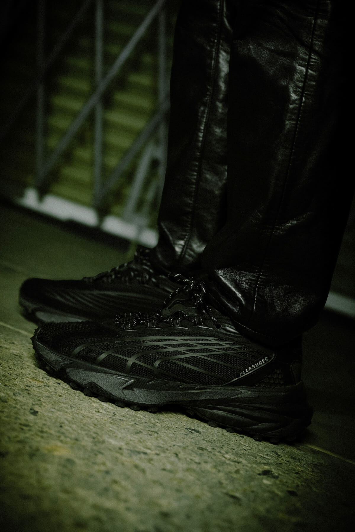 PUMA x PLEASURES Spirex - Puma Black - 396037-01