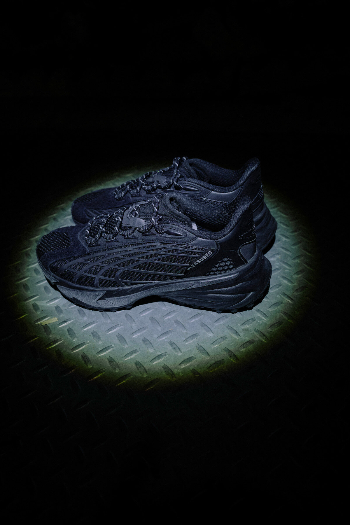 PUMA x PLEASURES Spirex - Puma Black - 396037-01