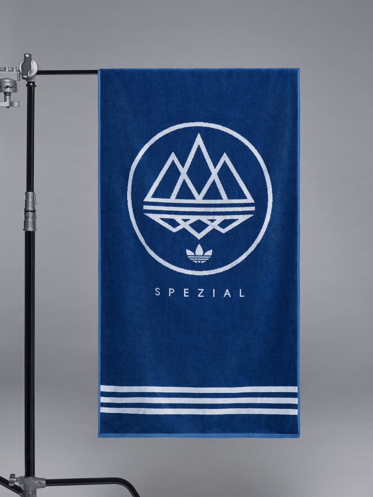 adidas SPZL Mod Trefoil Towel SPEZIAL - Core Blue / Off White - IM8913