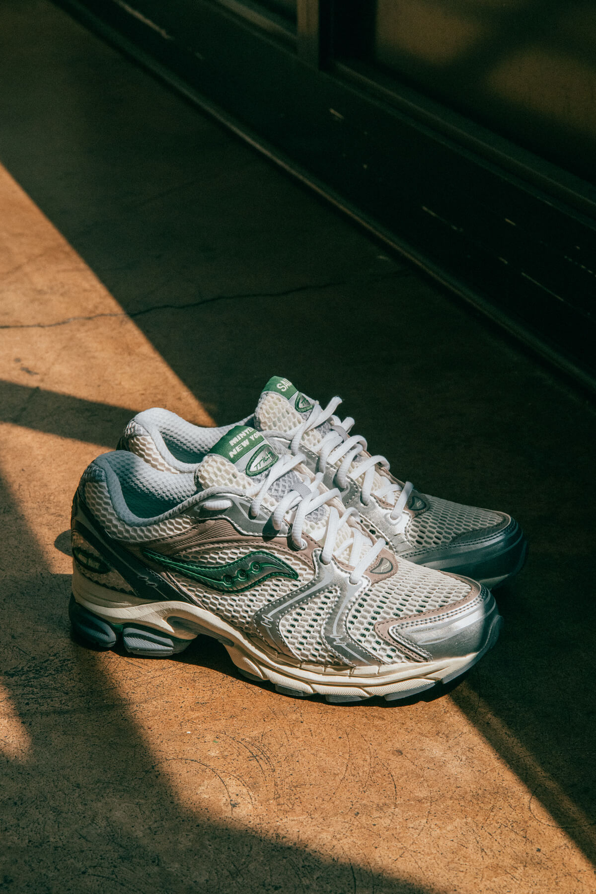 Saucony x Minted NY ProGrid Triumph 4