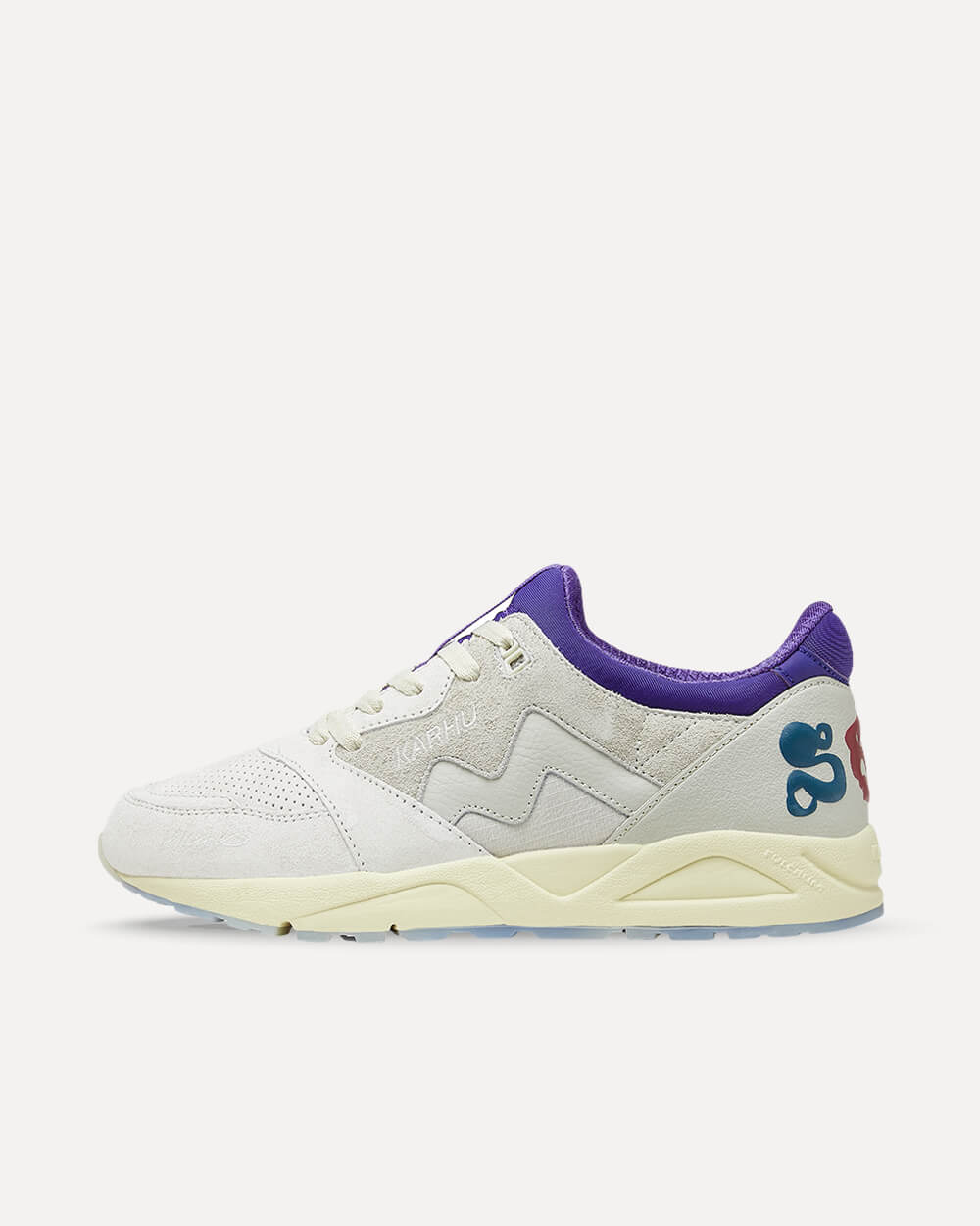 Karhu x Spectrum x EGS Aria 95 „Three Letters“