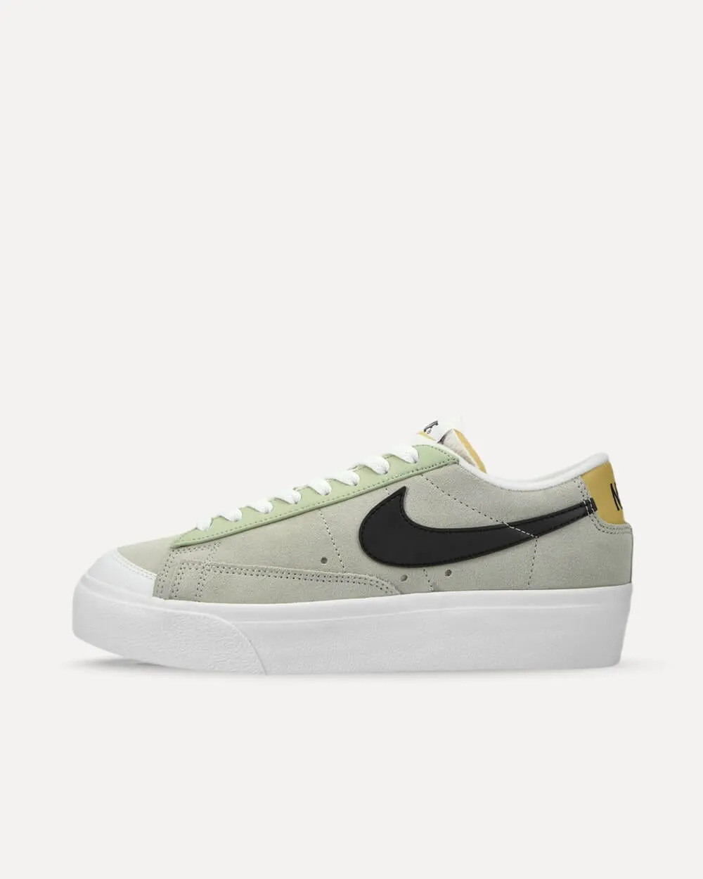 Nike Wmns Blazer Low Platform