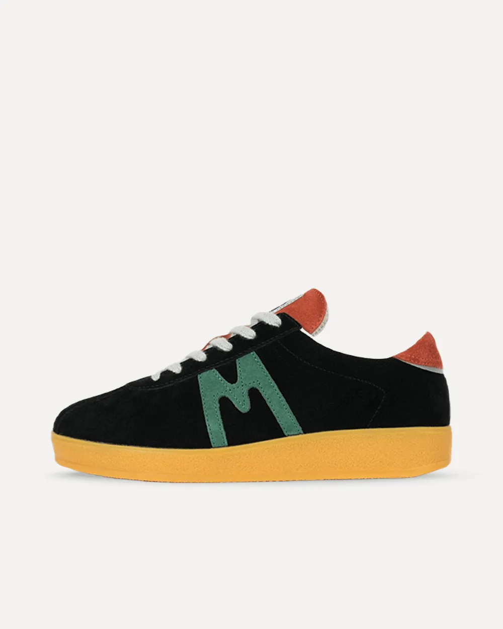 Karhu Trampas „Jet Black“