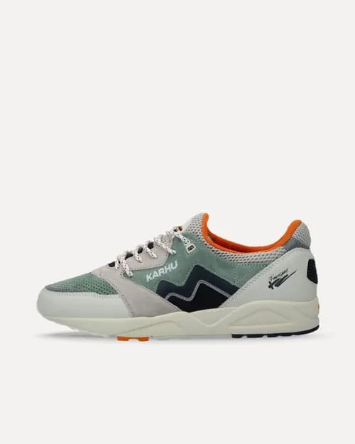 Karhu Aria 95 „India Ink“