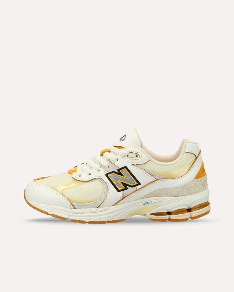 New Balance x Joe Freshgoods M2002 RJ1 „Conversations Amongst Us“