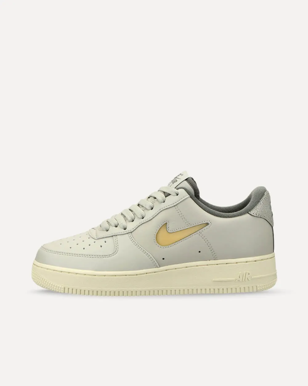 Nike Air Force 1 ’07 LX Jewel Swoosh „Vanilla“