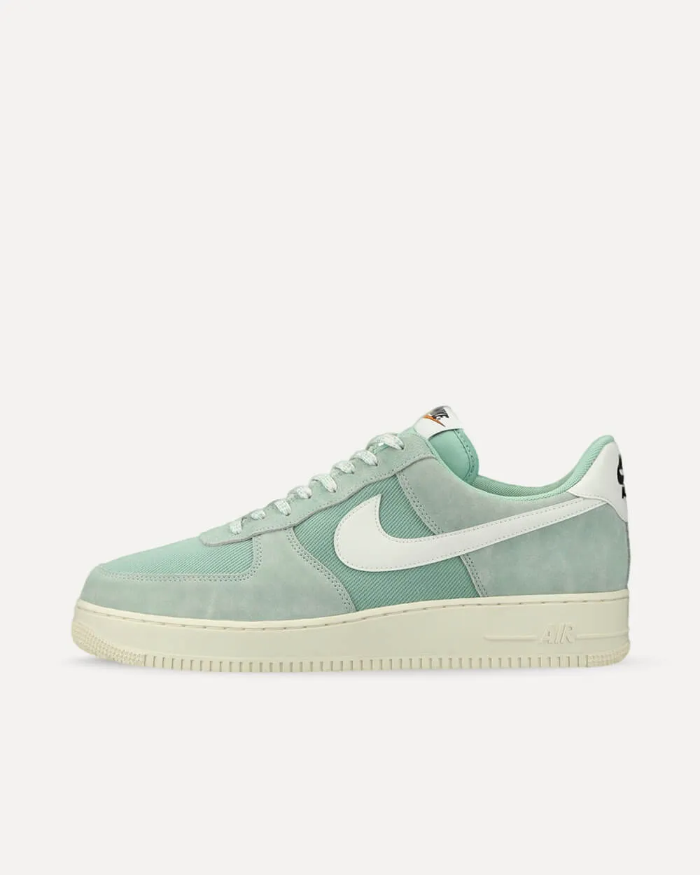 Nike Air Force 1 ’07 LV8 „Enamel Green“