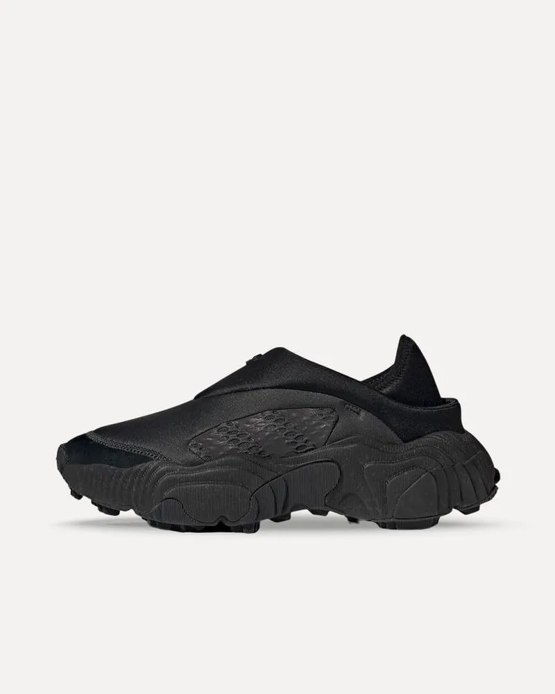 adidas Rovermule Adventure „Triple Black“