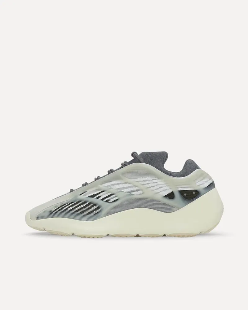 adidas Yeezy 700 V3 „Fade Salt“