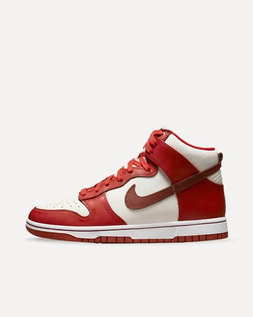 Nike Wmns Dunk High LXX „Cinnabar“