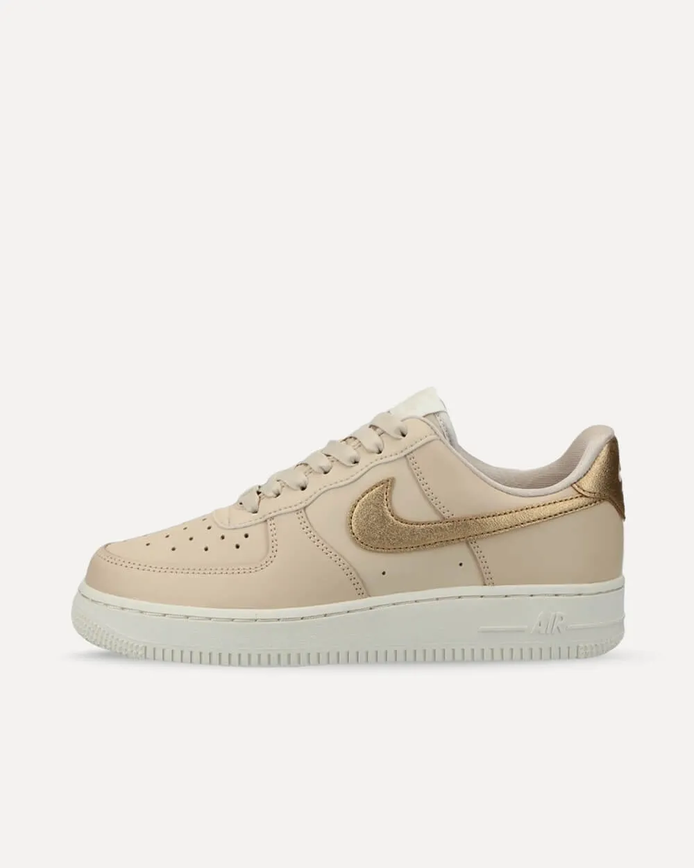 Nike Wmns Air Force 1 ’07 „Gold Swoosh“