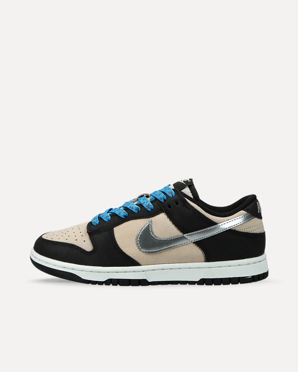 Nike Wmns Dunk Low „Starry Laces“