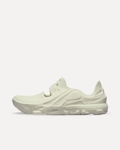 Nike  ISPA Universal