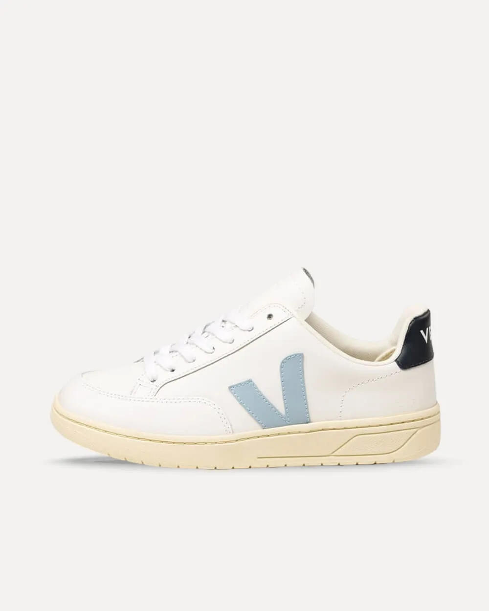 Veja V-12 Leather