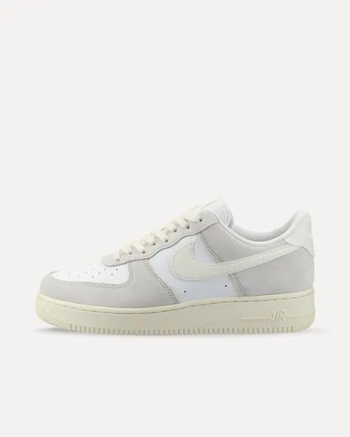 Nike Air Force 1 Low LV8