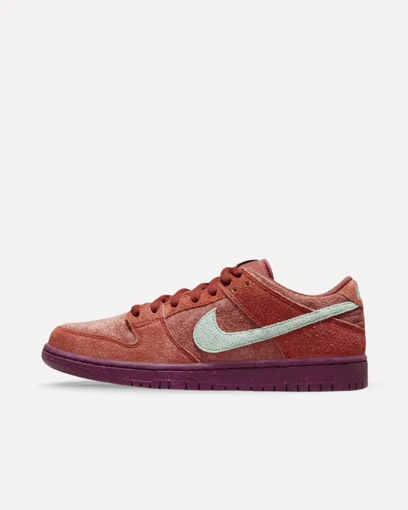 Nike SB Dunk Low „Mystic Red and Rosewood“