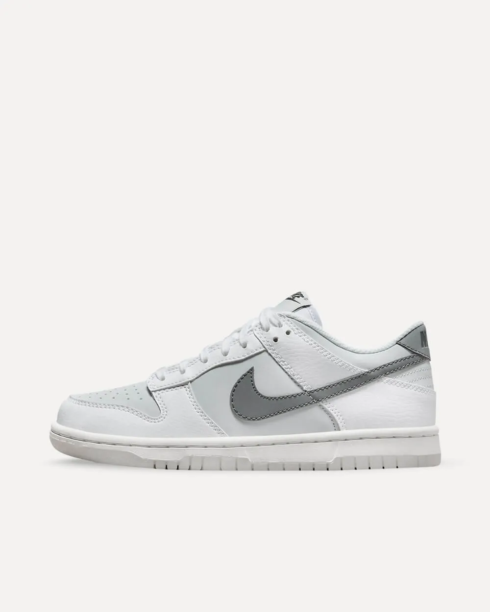 Nike Dunk Low „Reflective Swoosh“