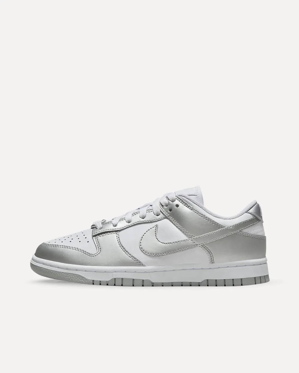Nike Dunk Low „Metallic Silver“