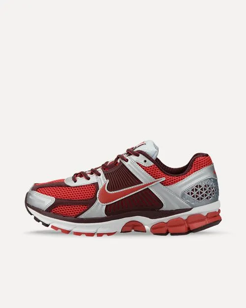 Nike  Zoom Vomero 5 „Mystic Red“