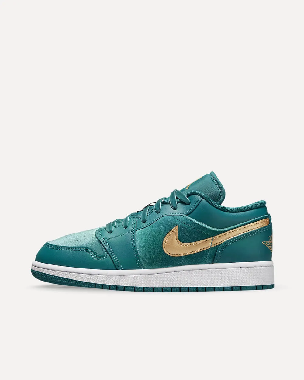 Nike Air Jordan 1 Low GS Velvet