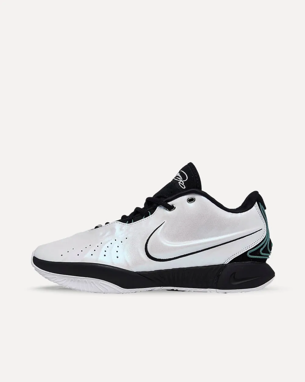 Nike LeBron 21 „Conchiolin“