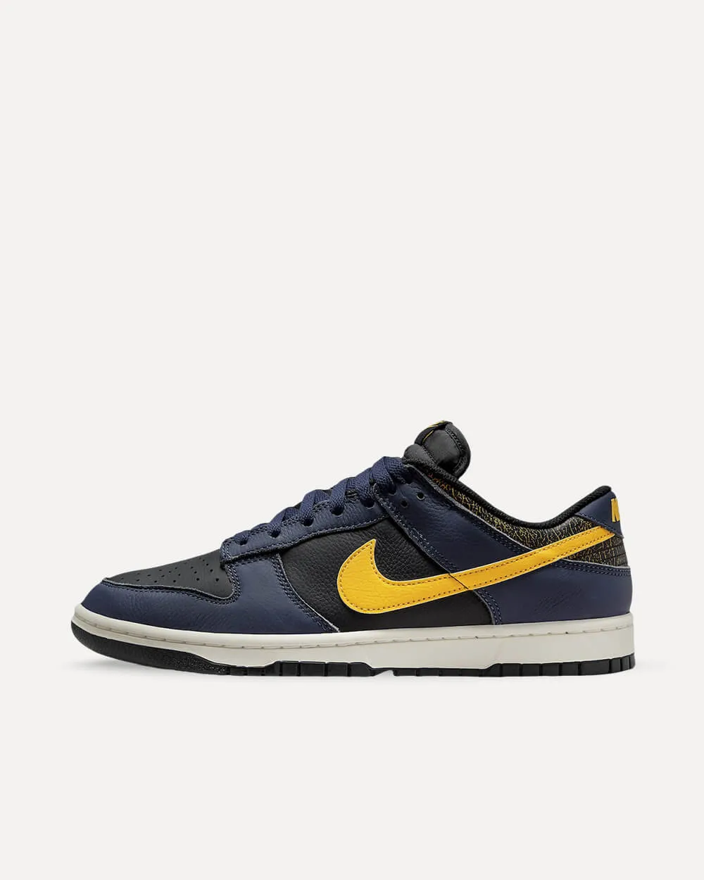 Nike Dunk Low „Vintage Michigan“