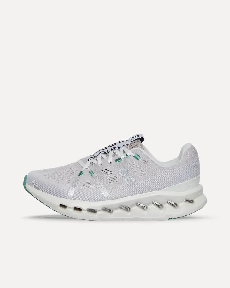 On Cloudsurfer