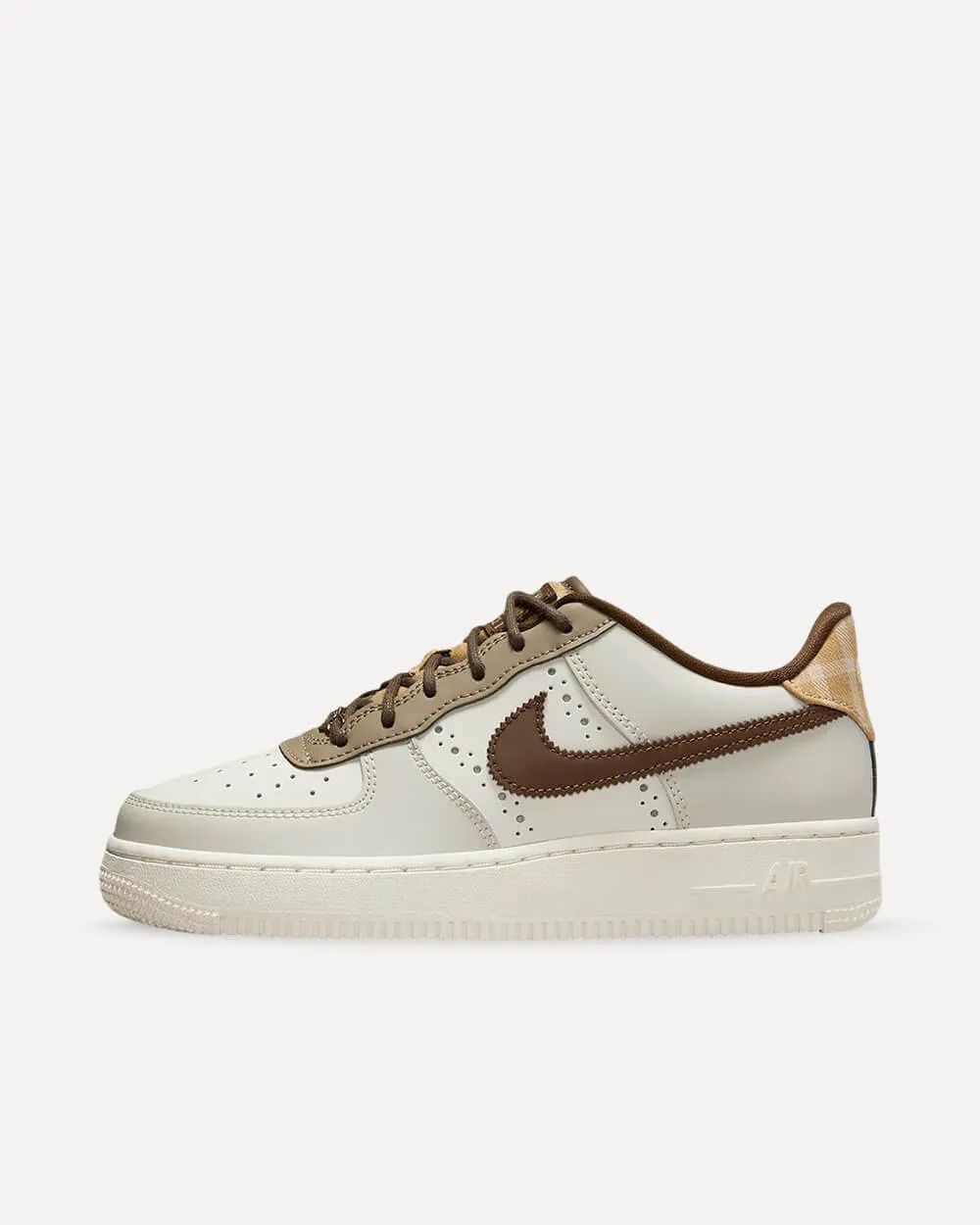 Nike Air Force 1 Low LV8 „Brogue Sail“