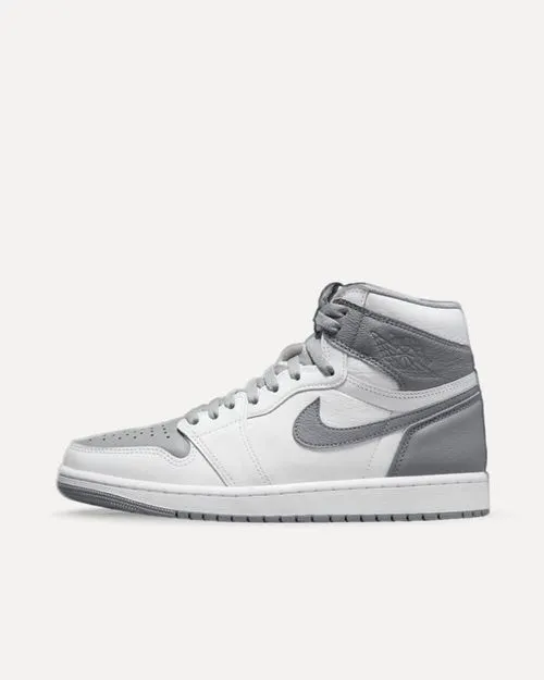 Nike Air Jordan 1 Retro High OG „Stealth“