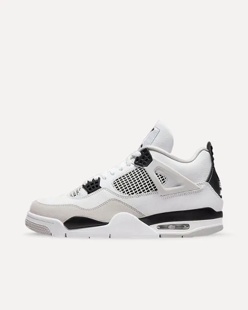 Nike Air Jordan 4 Retro „Military Black“