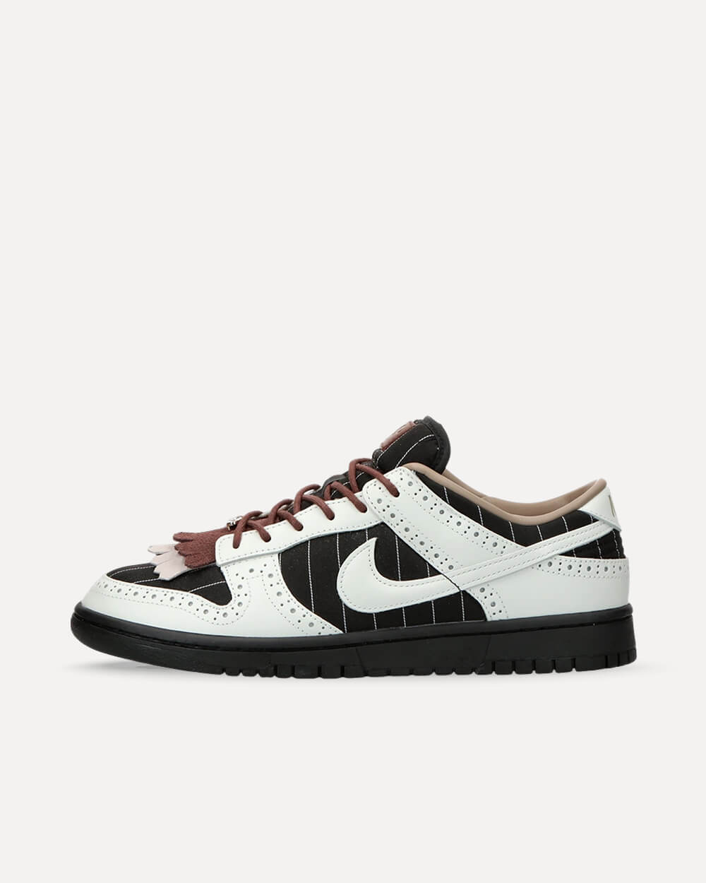 Nike Dunk Low LX „Brogue Pinstripe“