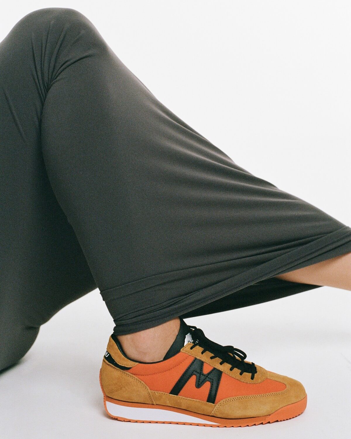 Karhu Mestari - Jaffa Orange / Black - F805001