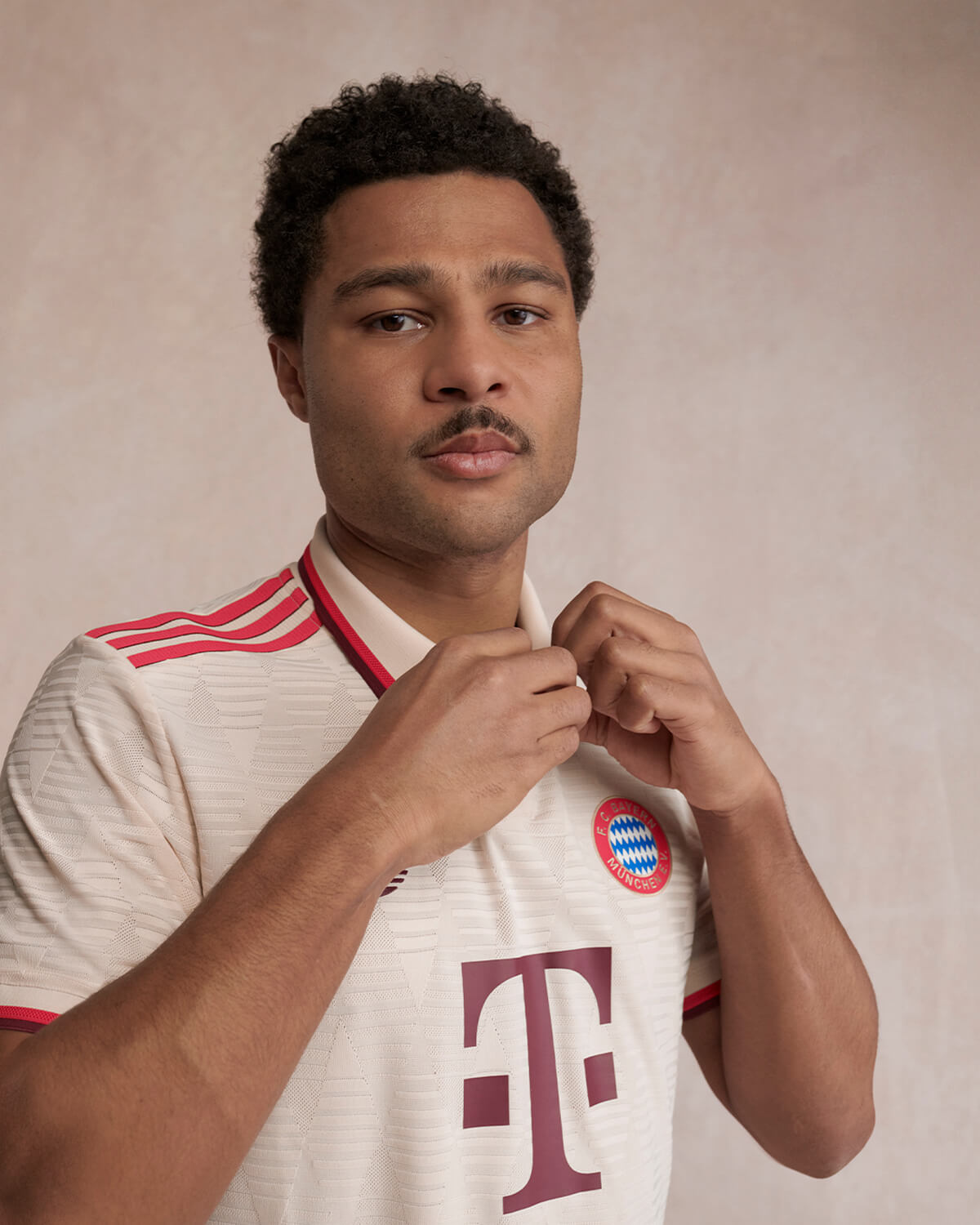 Serge Gnabry - adidas Originals FC Bayern Ausweichtrikot Saison 2024/25