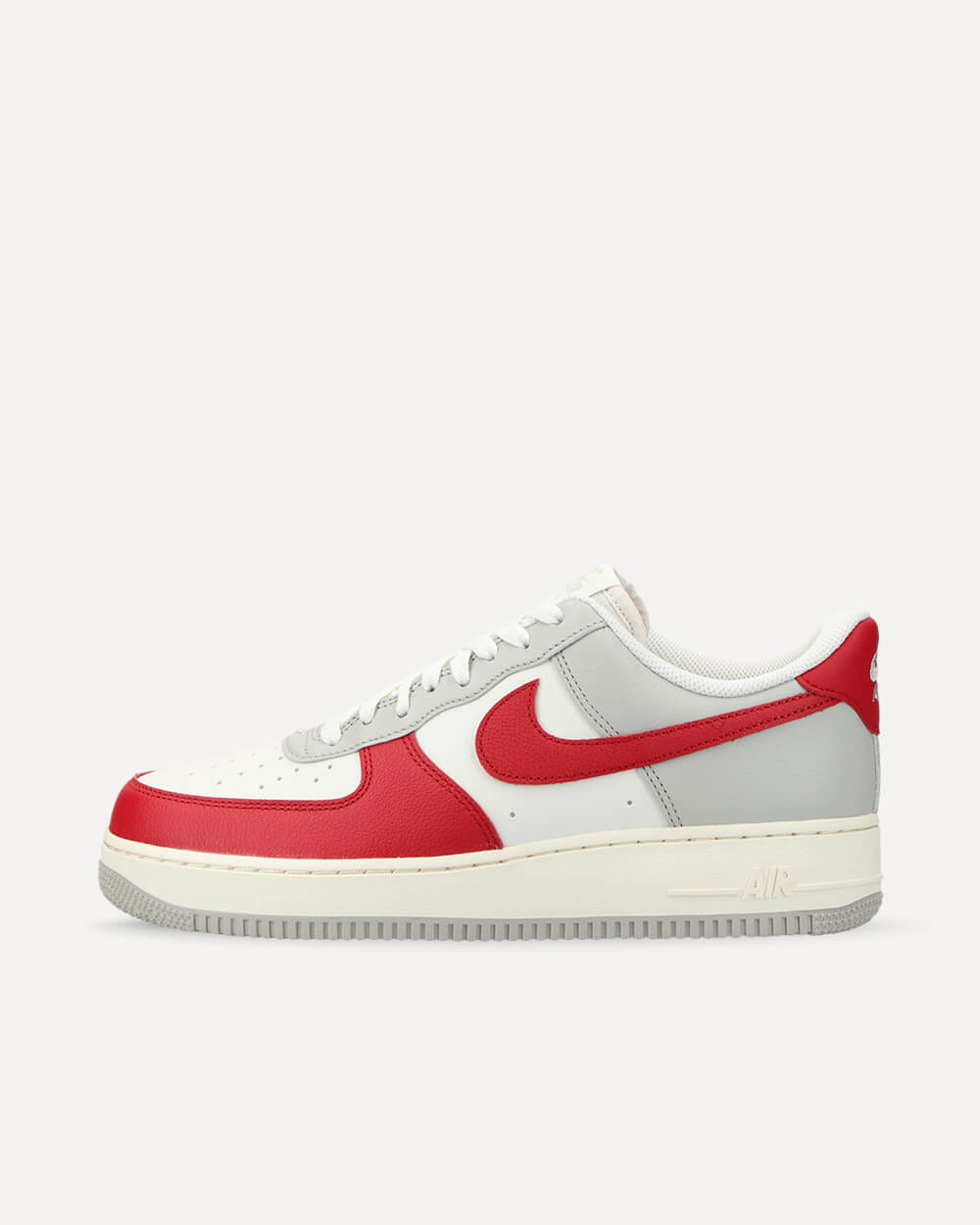 Nike Air Force 1 ’07 LV8 „Red Toe“