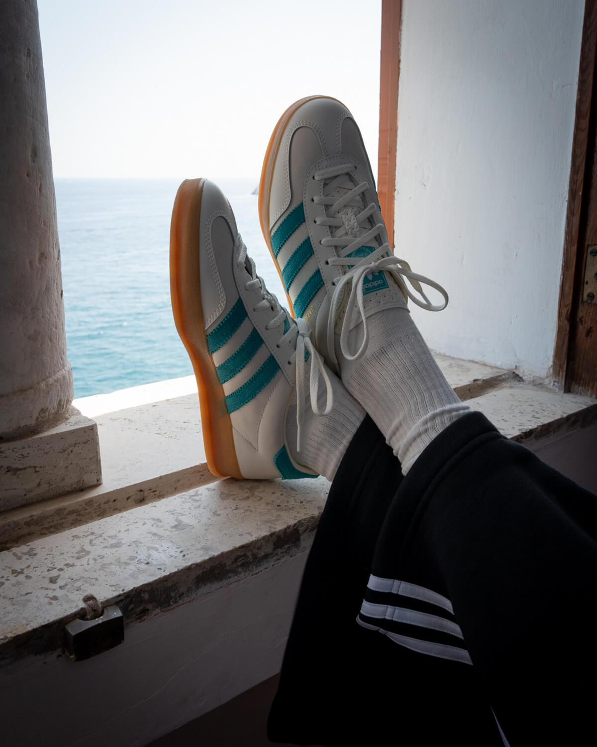 adidas Originals Gazelle Indoor "Amalfi Days" - Chalk White / Hi-Res Aqua / Gum - JI2583