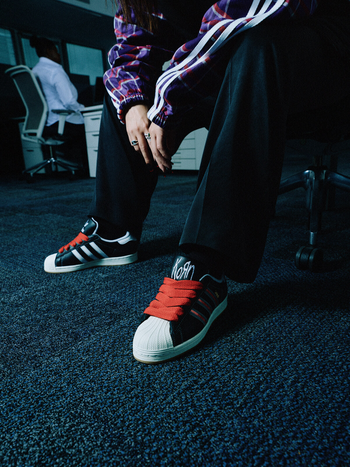adidas Originals x KoRn – Dritter Collab Drop ft. Superstar & Adilette