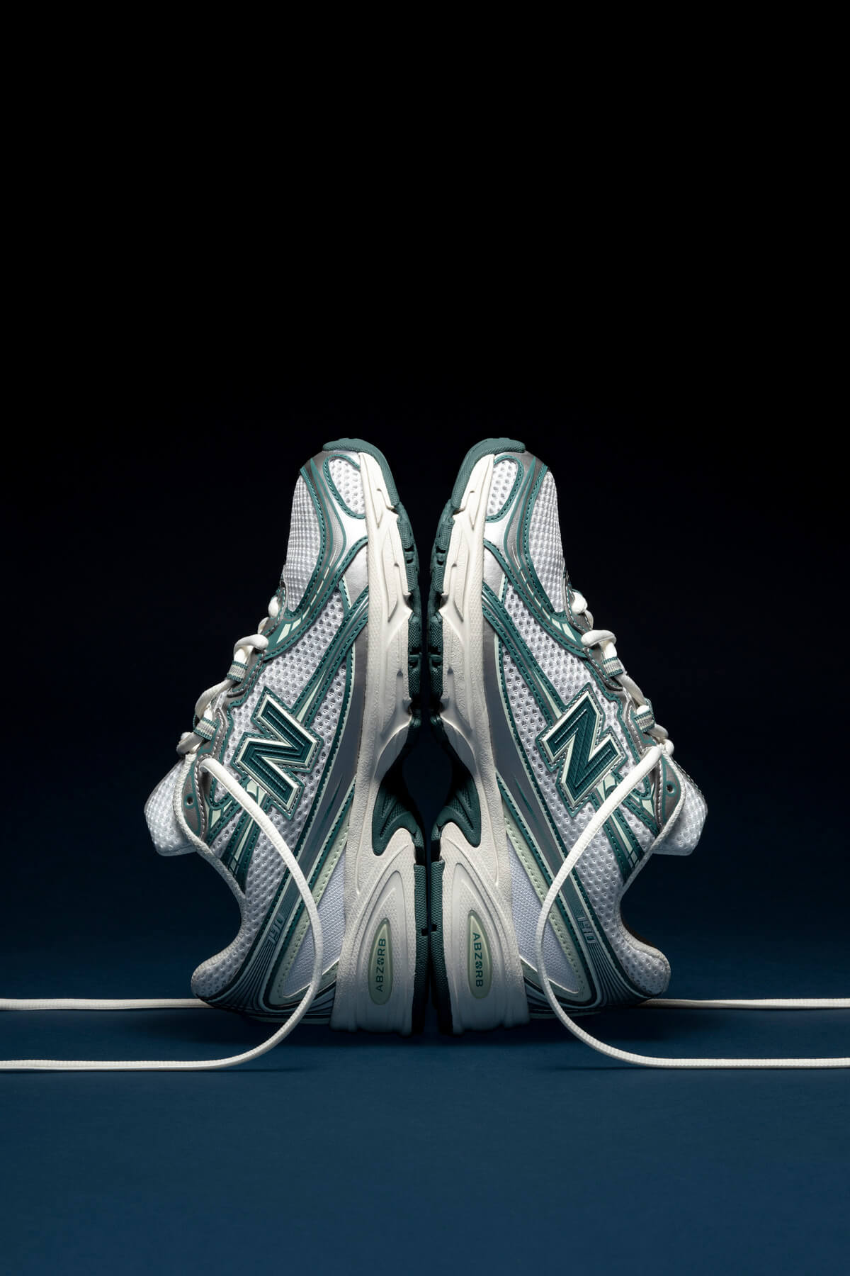 New Balance 740