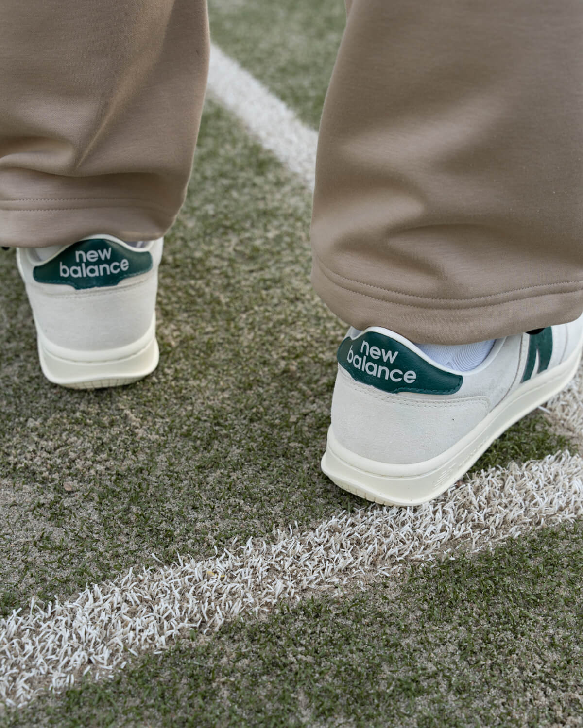 New Balance T500 - Sea Salt / Green - CT500CG