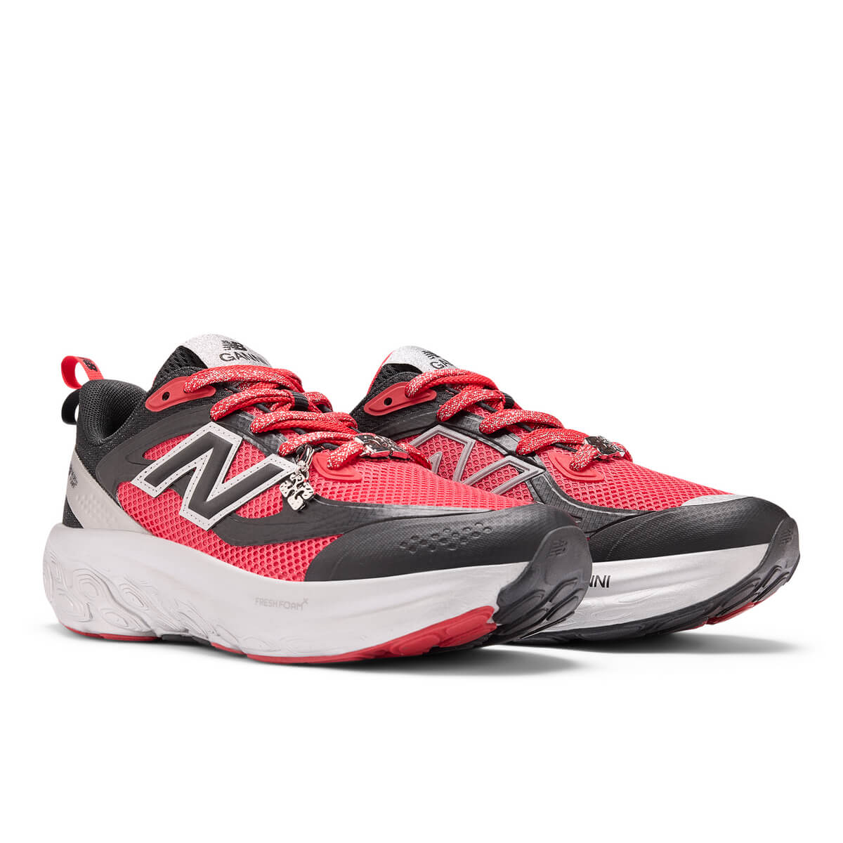 New Balance x GANNI Fresh Foam Trainer UTRNGN - Racing Red/Black - UTRNGN