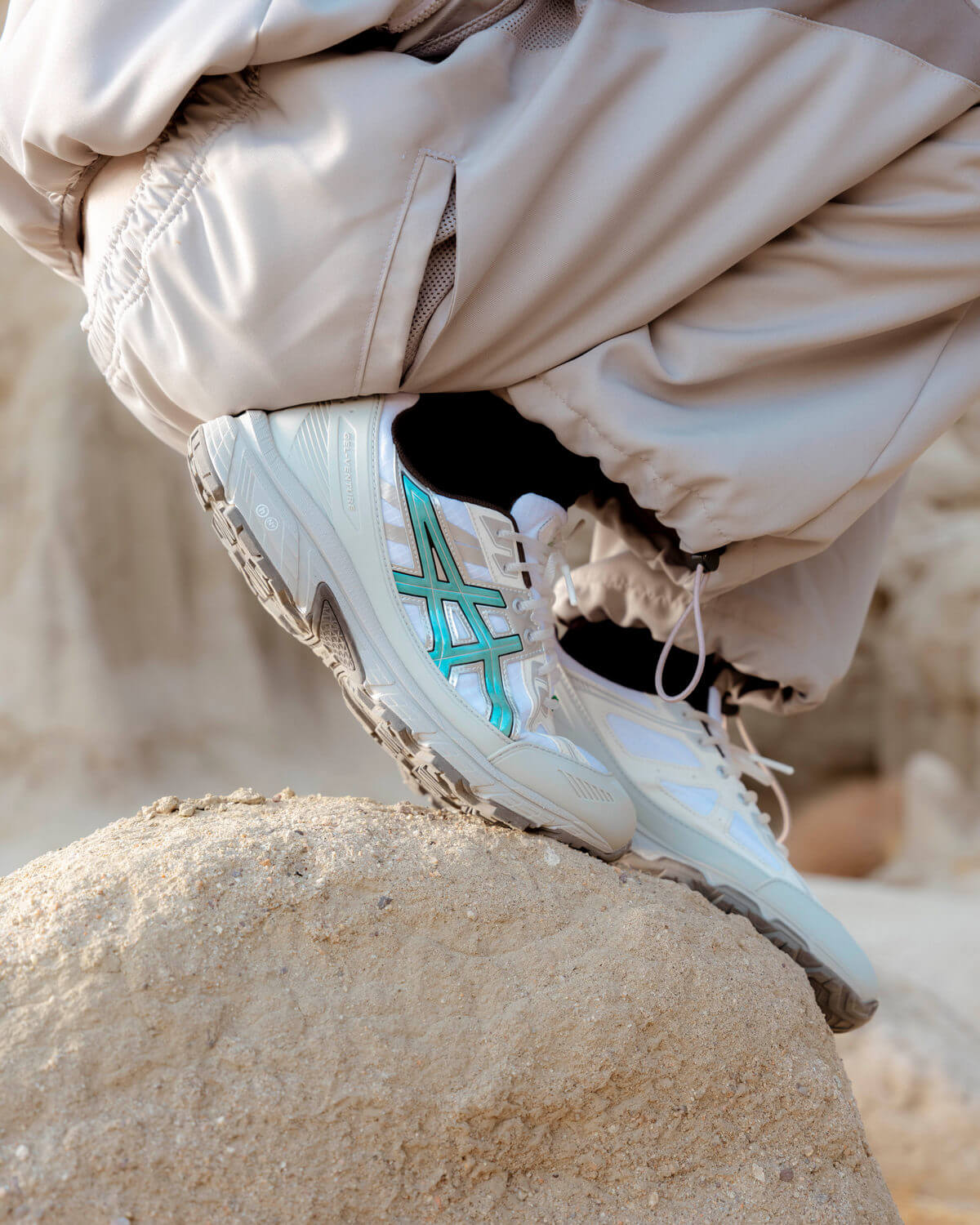 ASICS x HIDDEN NY GEL-VENTURE 6 SHIELD - White/Wasabi - 1203A778-24-V1
