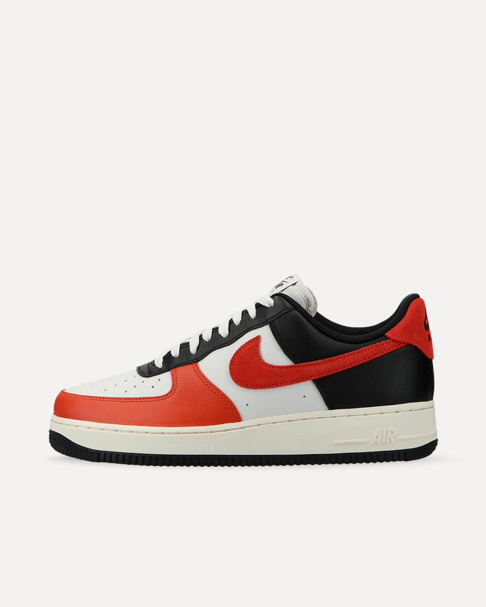 Nike Air Force 1 ’07 LV8