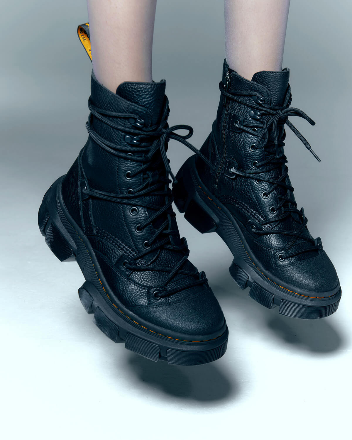 Dr. Martens DMXL Zip Boot