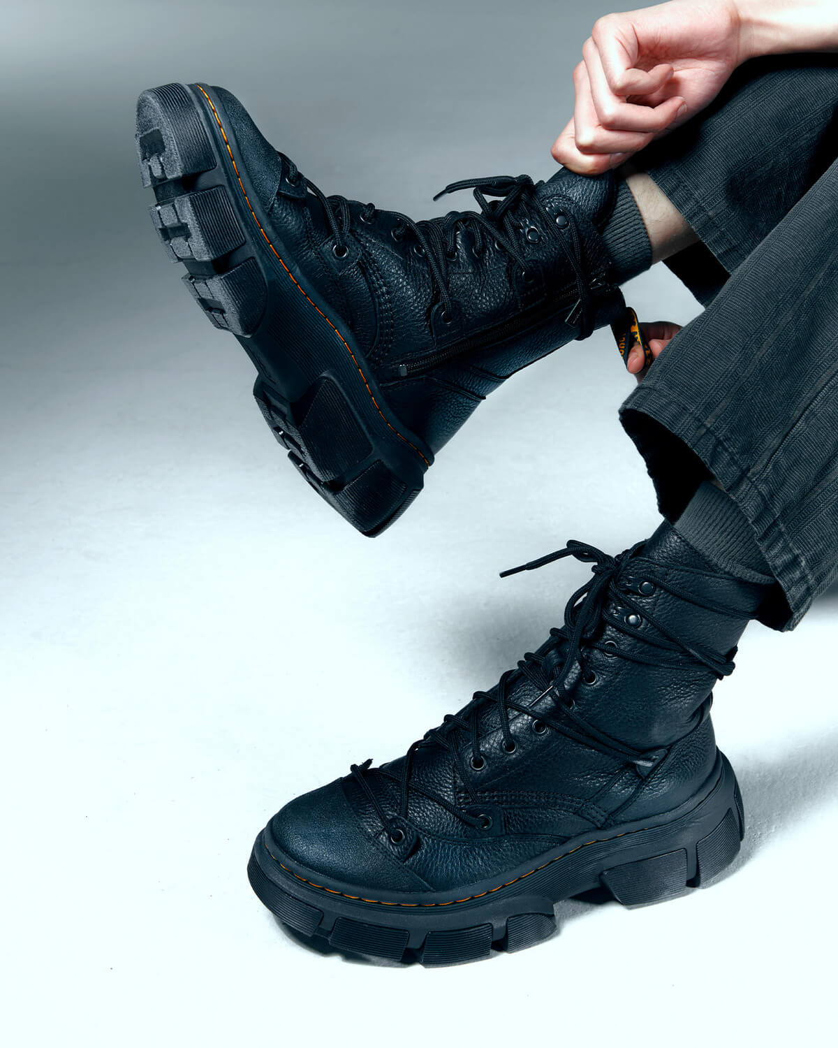 Dr. Martens DMXL Zip Boot