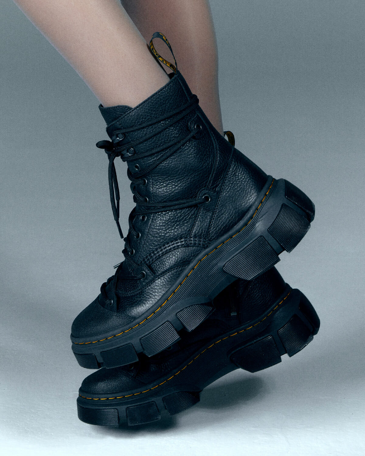 Dr. Martens DMXL Zip Boot