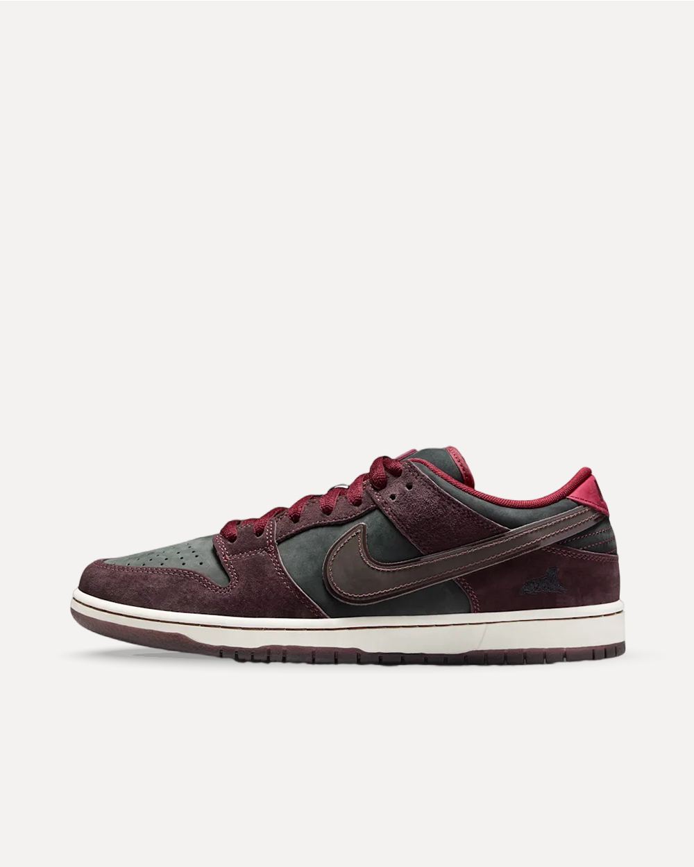 Nike SB x Riot Skateshop Dunk Low Pro